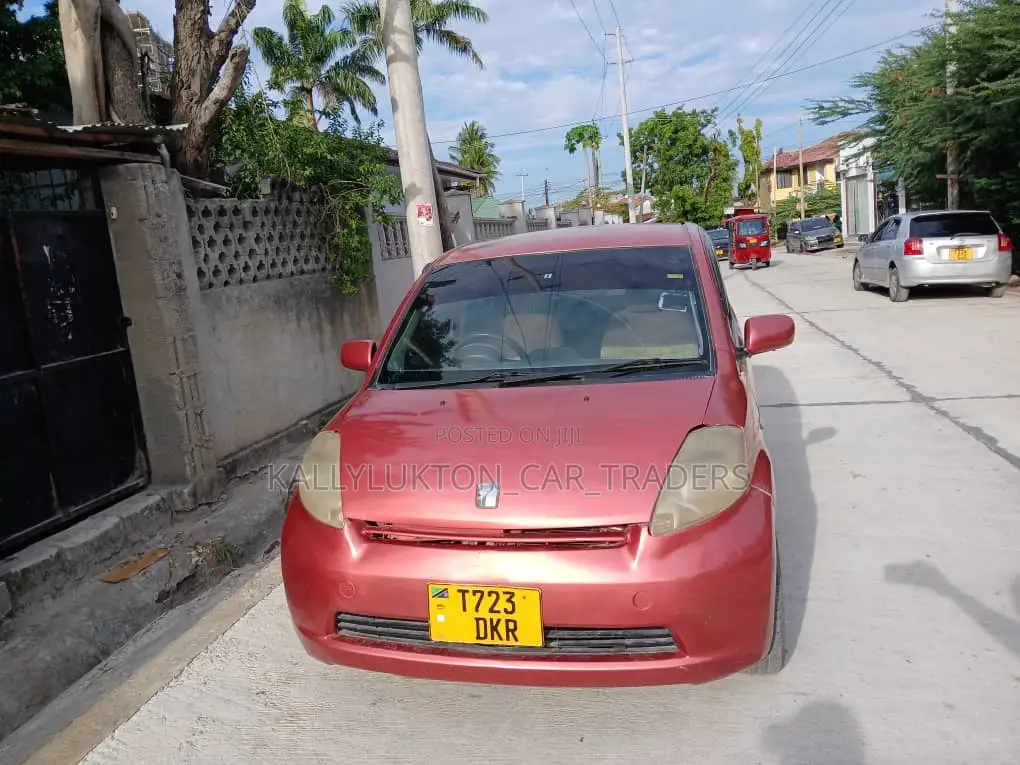 Toyota Passo 2005 Purple