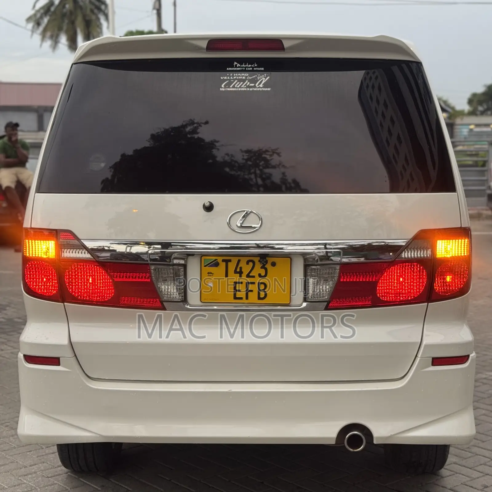 Toyota Alphard 2.4 Petrol FWD 2004 White