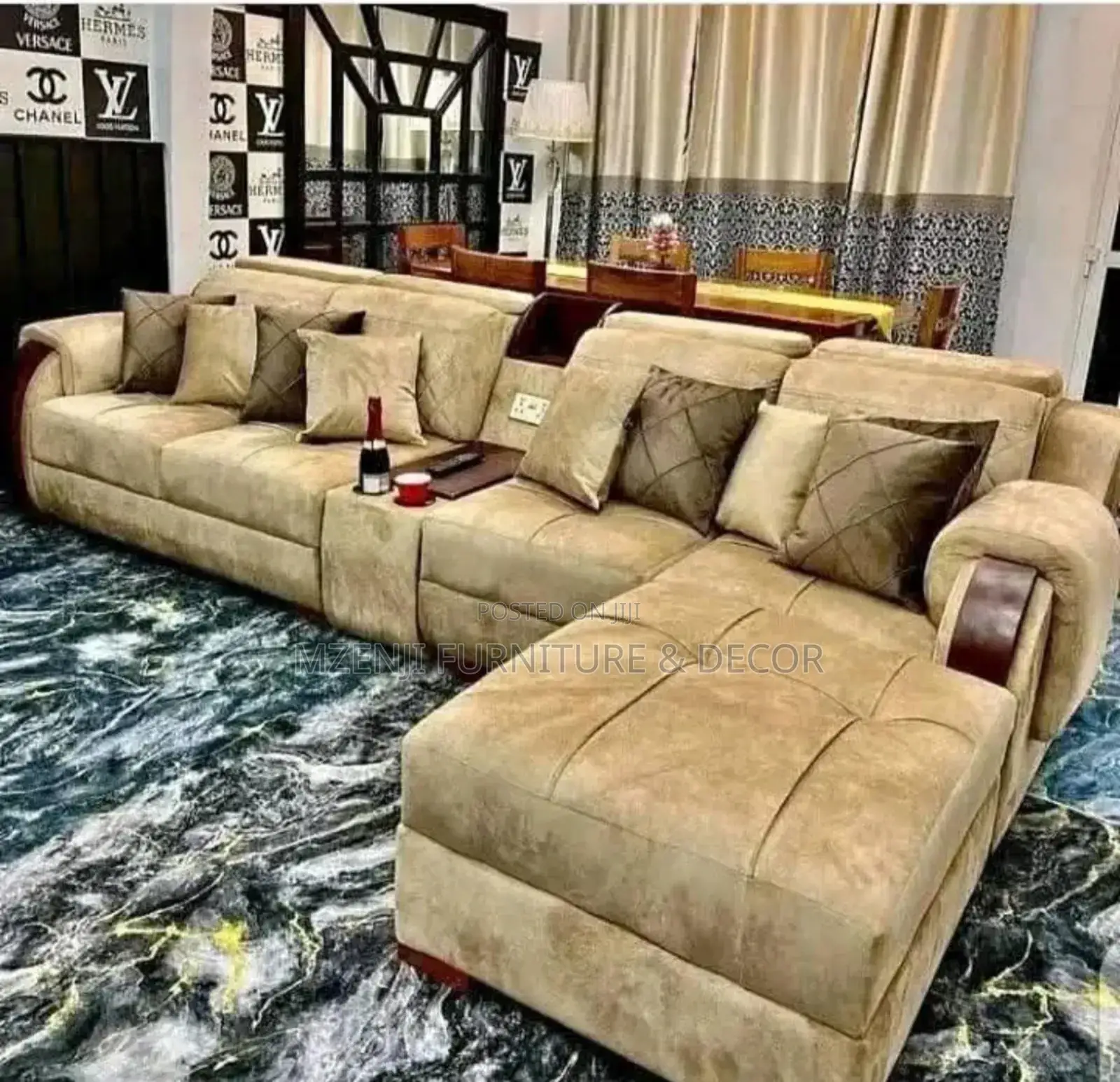 Sofa Set of 5 People With System Charge