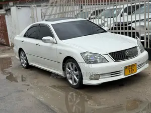 Toyota Crown 2004 White