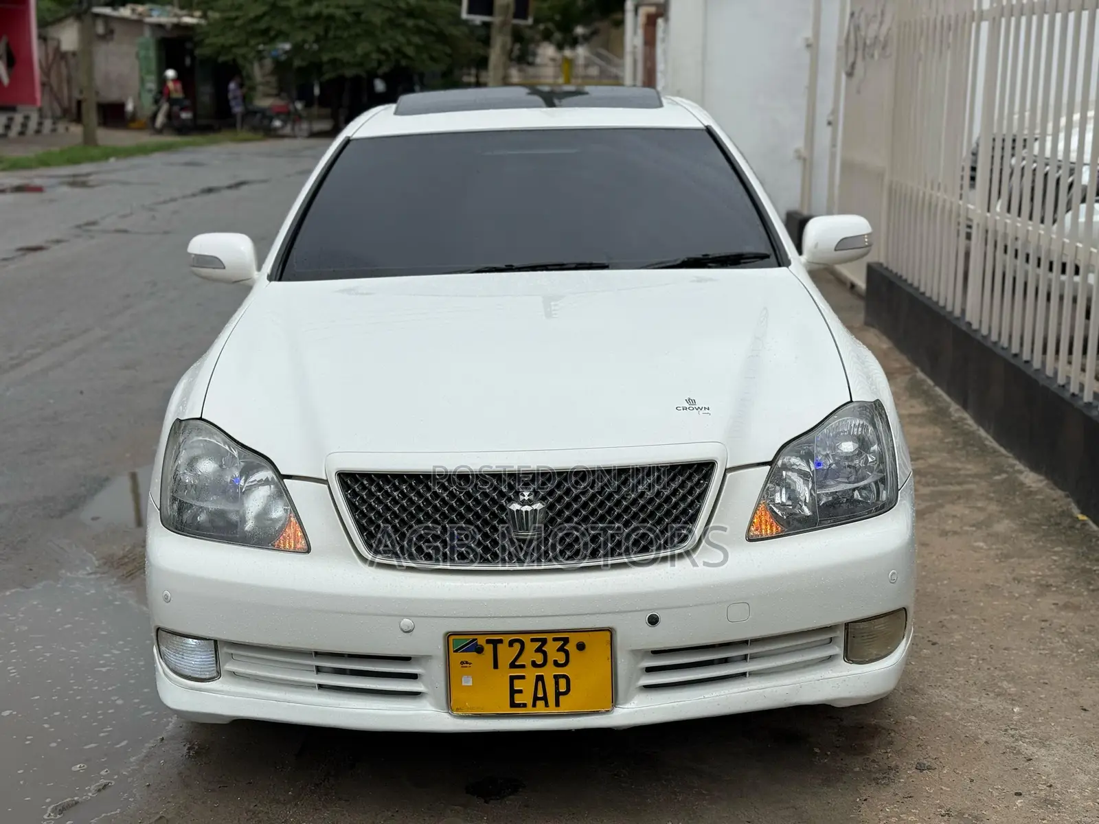 Toyota Crown 2004 White