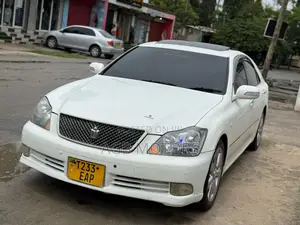 Toyota Crown 2004 White