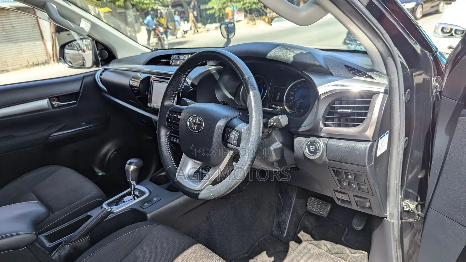 Toyota Hilux 2018 Black