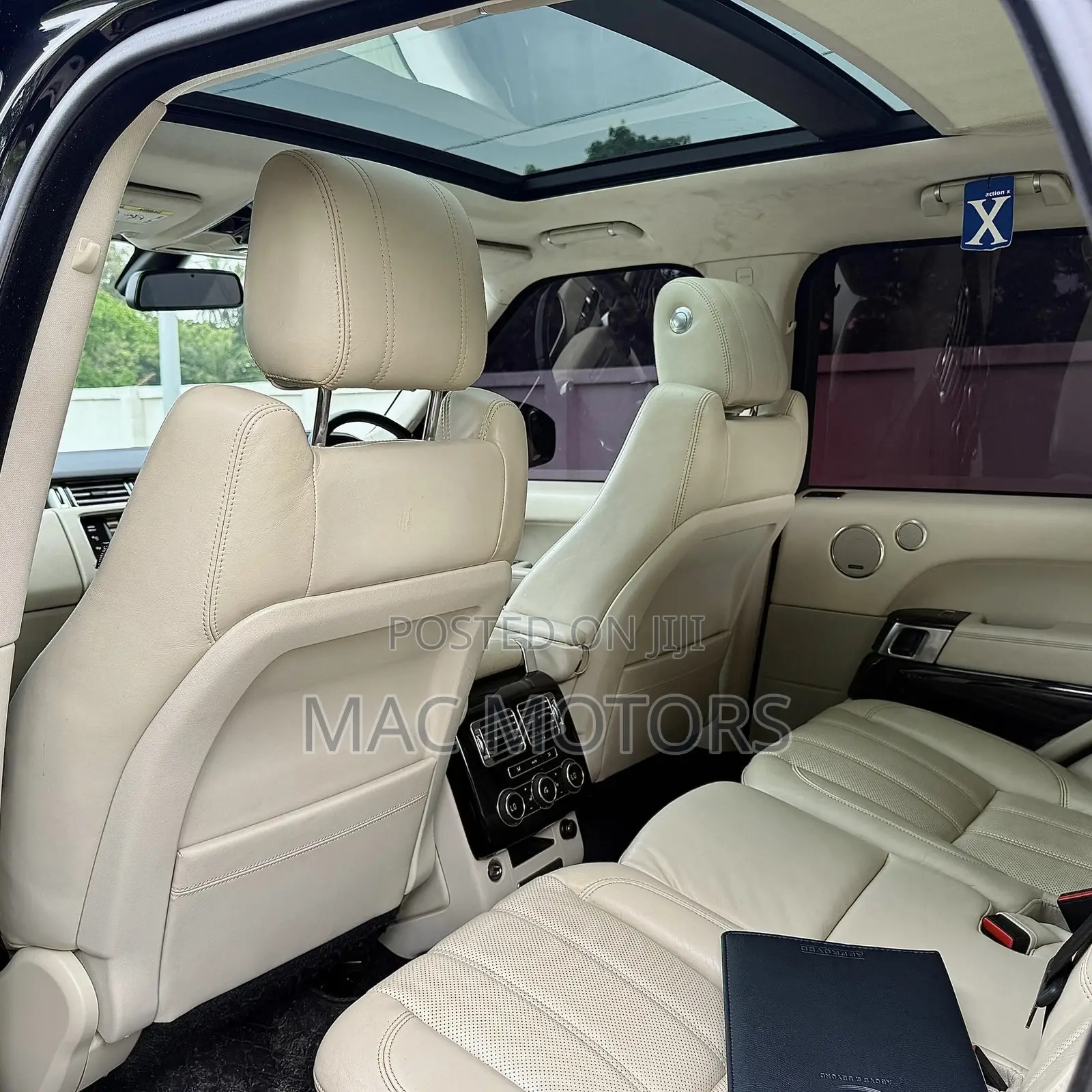 Land Rover Range Rover Vogue 2014 Black
