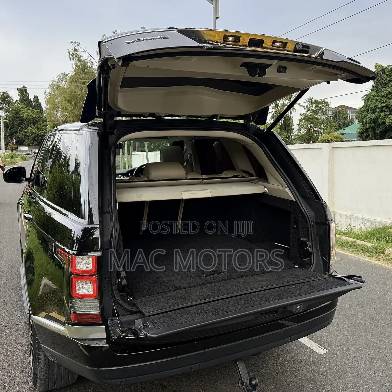Land Rover Range Rover Vogue 2014 Black