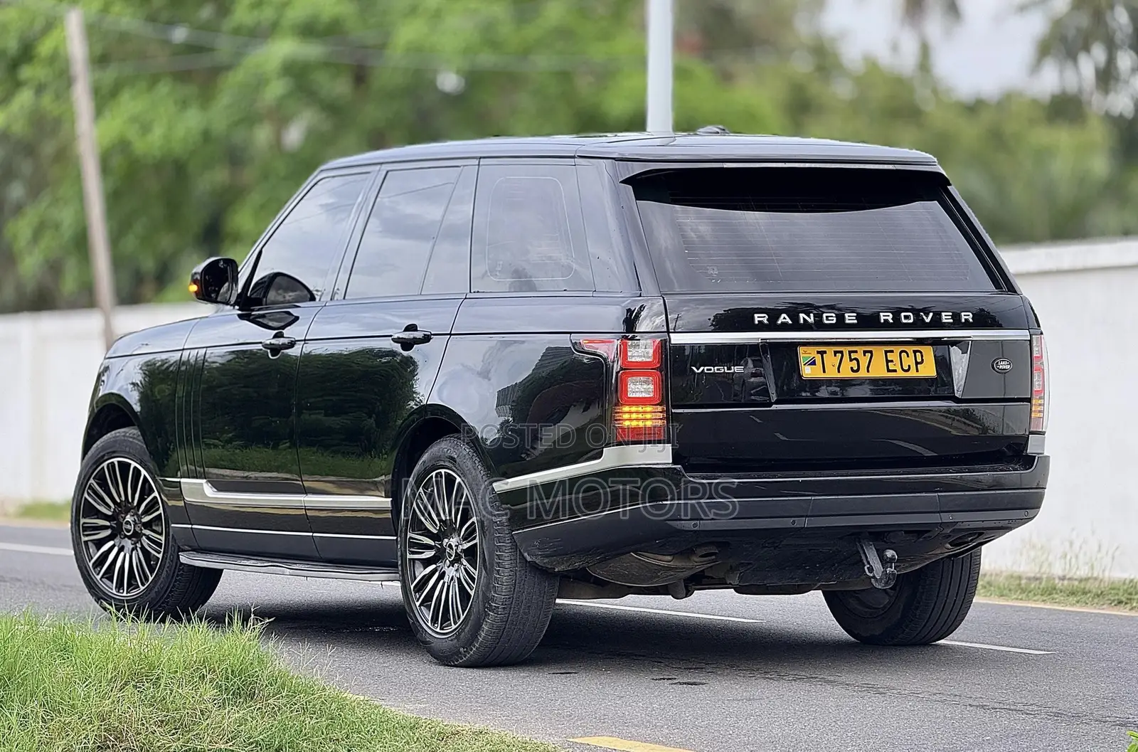 Land Rover Range Rover Vogue 2014 Black