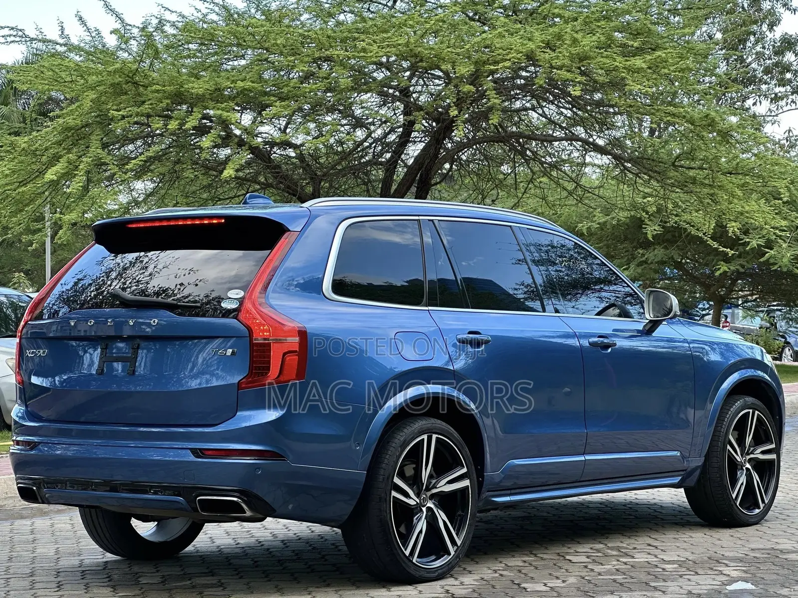 Volvo XC90 T5 R-Design FWD 2018 Blue