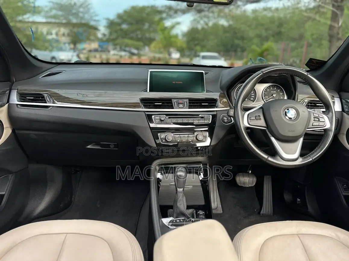 BMW X1 xDrive28i AWD 2016 Brown
