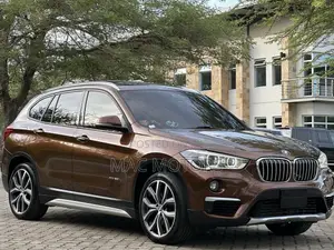 BMW X1 xDrive28i AWD 2016 Brown