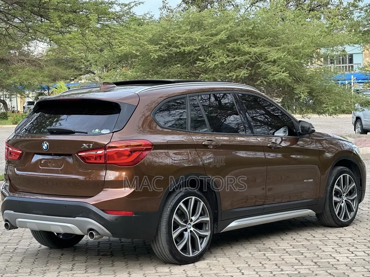 BMW X1 xDrive28i AWD 2016 Brown