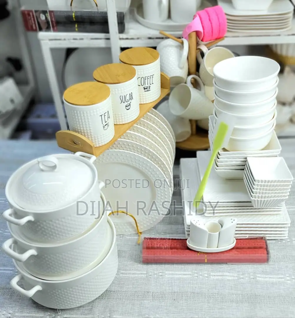 Dinnerset Available