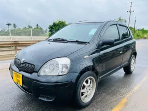 Toyota Vitz 2002 Black