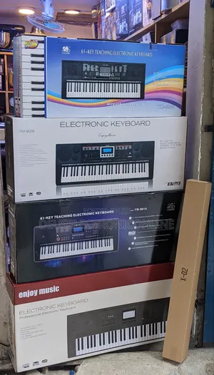 Photo - Electric Keyboard Yongmei 790 With Stand
