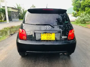 Toyota IST 2004 Black