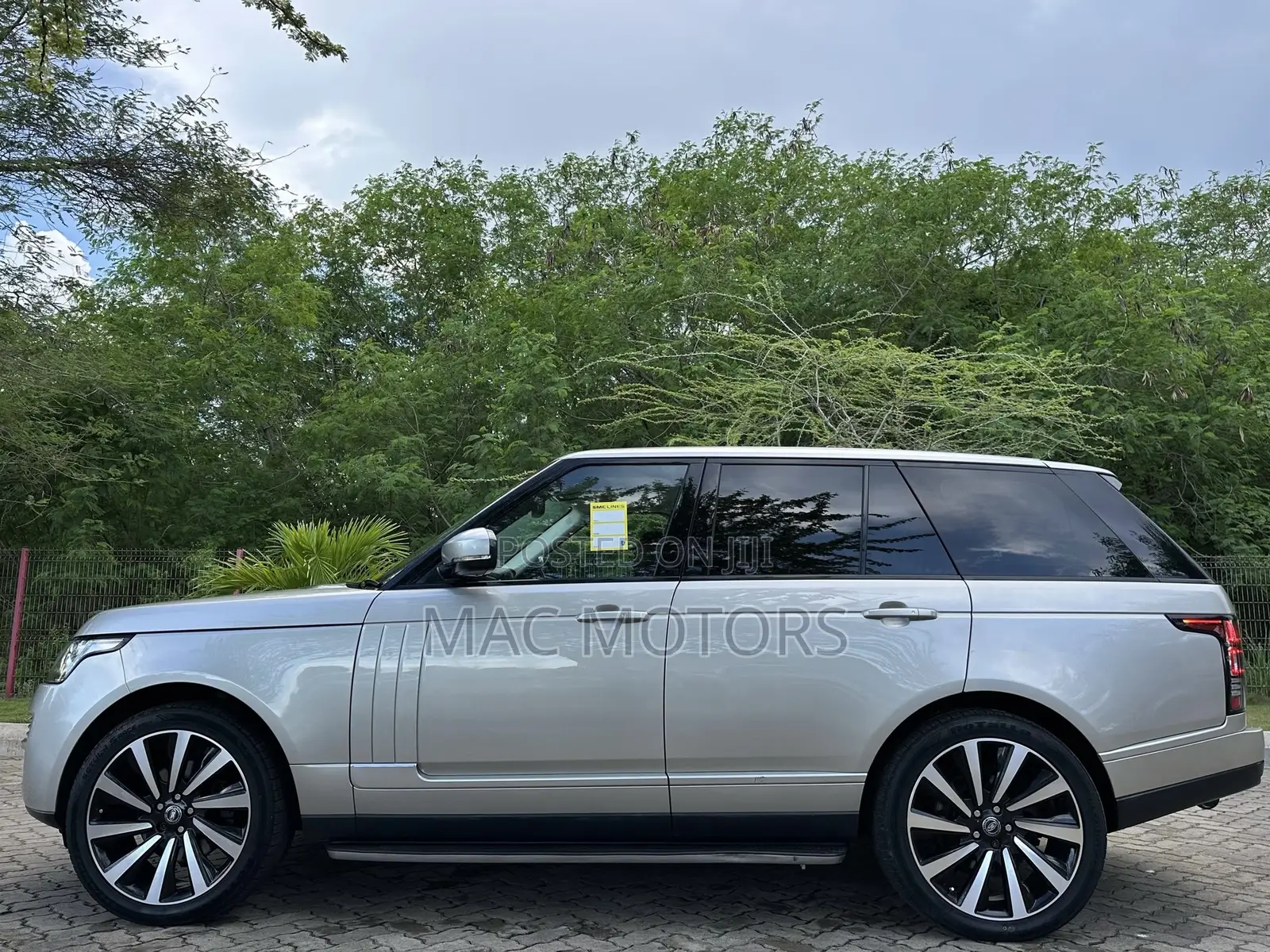 Land Rover Range Rover Vogue 2016 Gold