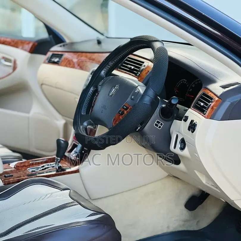 Toyota Crown 2005 Burgundy