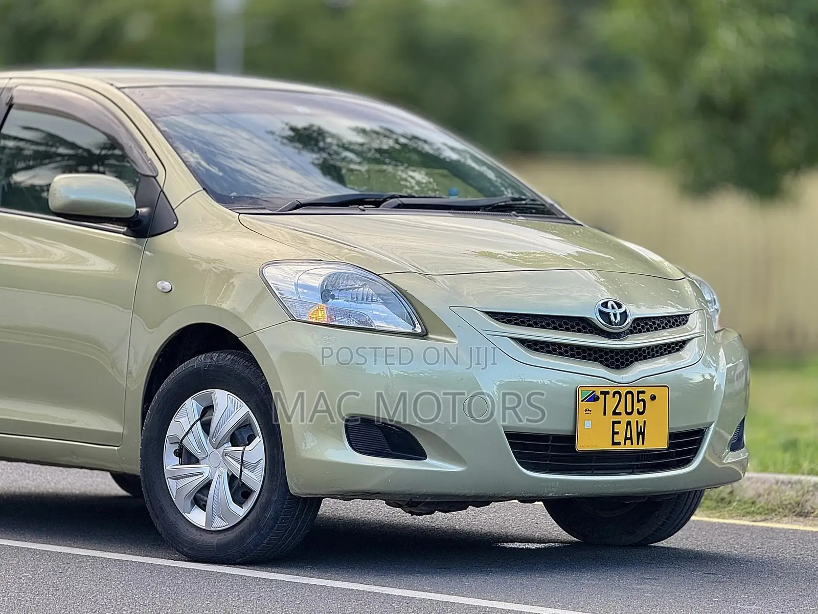 Toyota Belta 2006 Gold