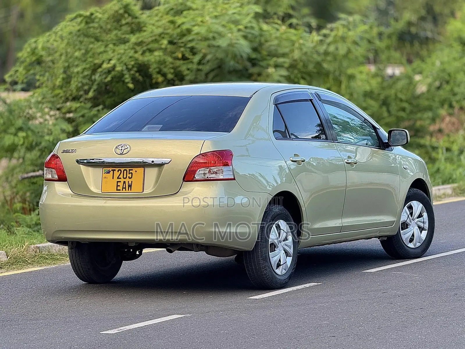 Toyota Belta 2006 Gold