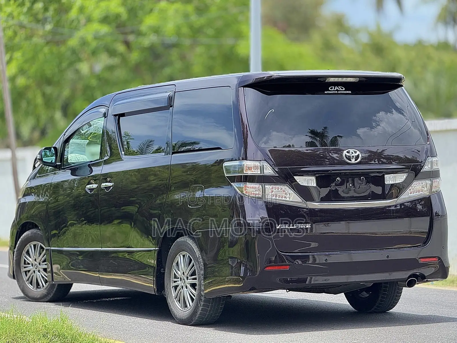 Toyota Vellfire 2010 Purple