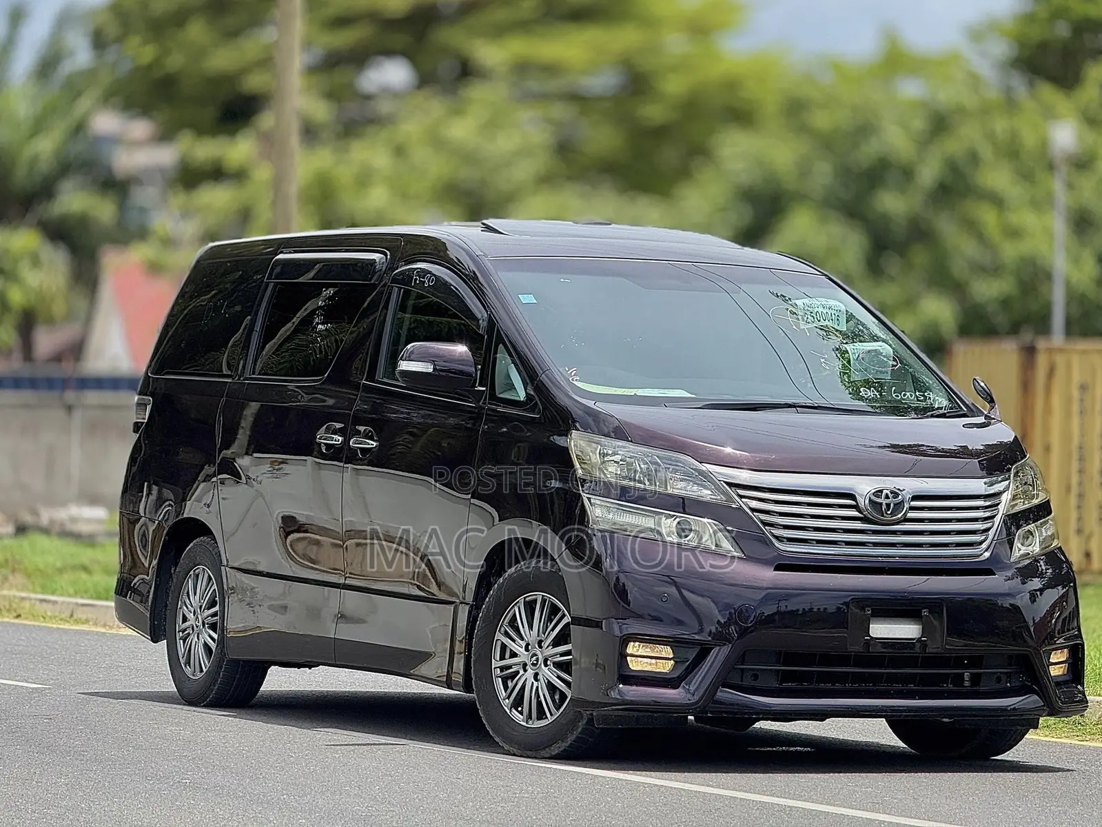 Toyota Vellfire 2010 Purple
