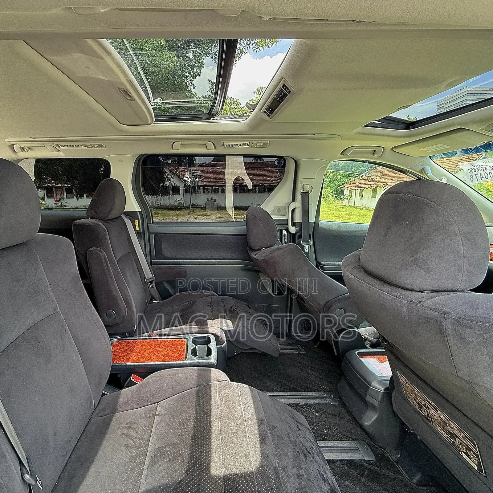 Toyota Vellfire 2010 Purple