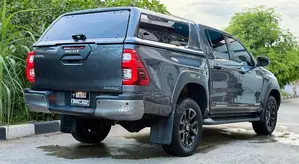 Toyota Hilux 2022 Gray