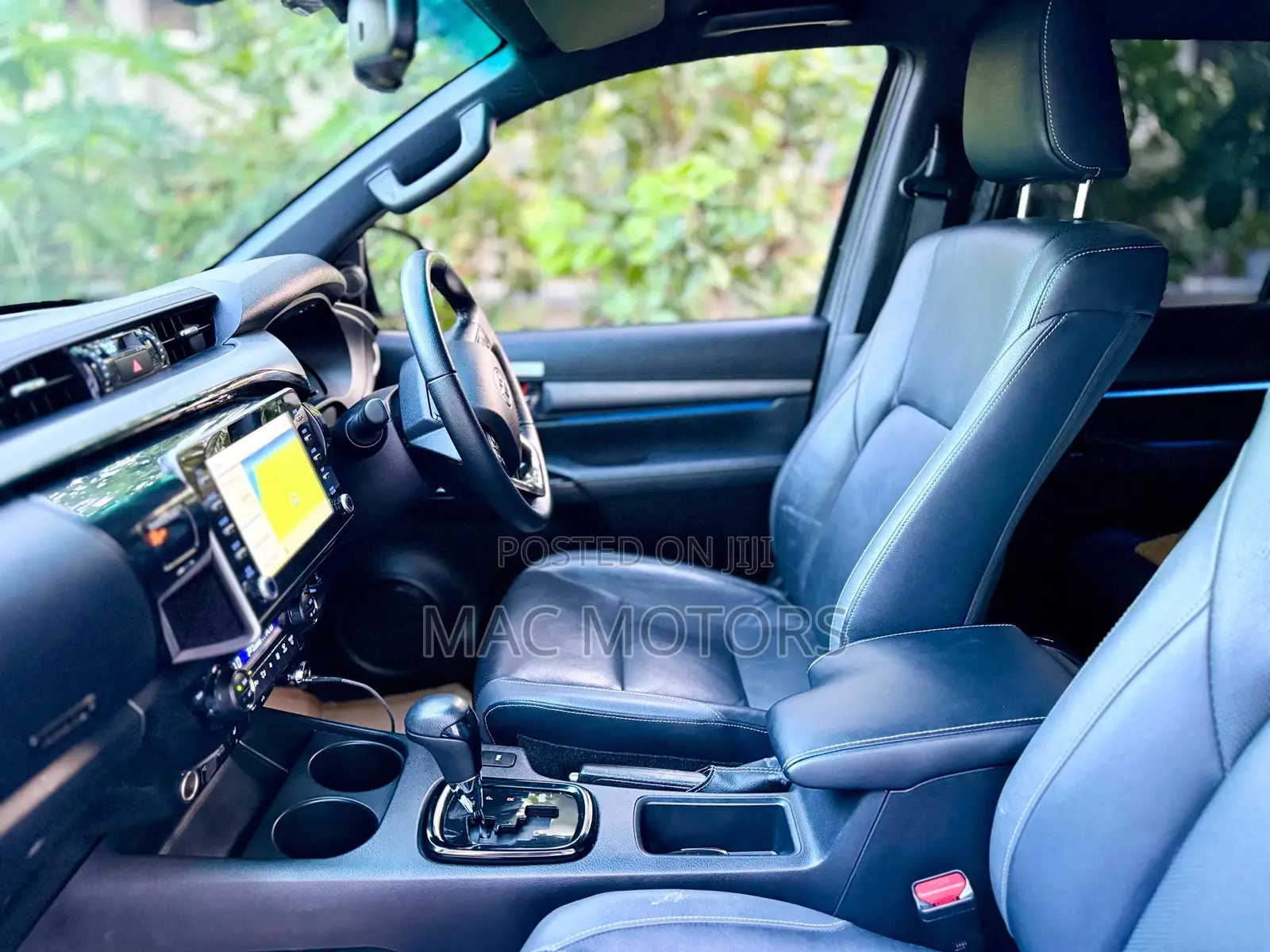 Toyota Hilux 2022 Gray