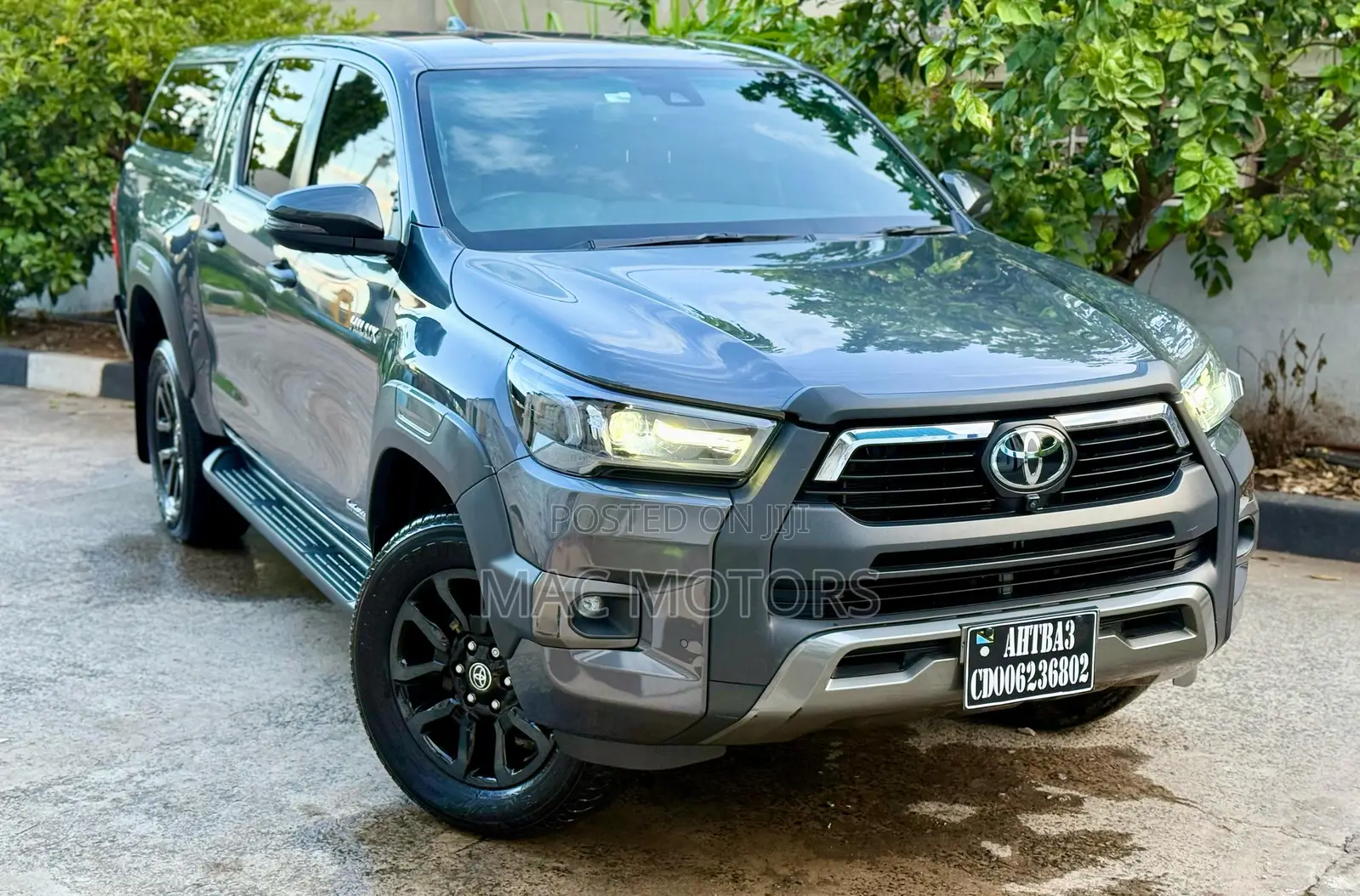 Toyota Hilux 2022 Gray