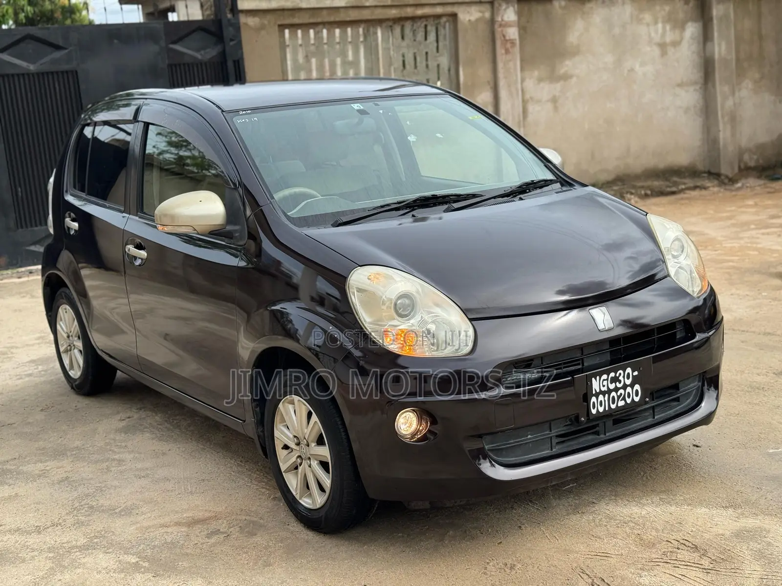 Toyota Passo 2010 Black
