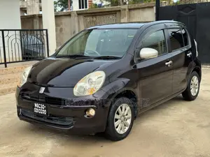 Toyota Passo 2010 Black