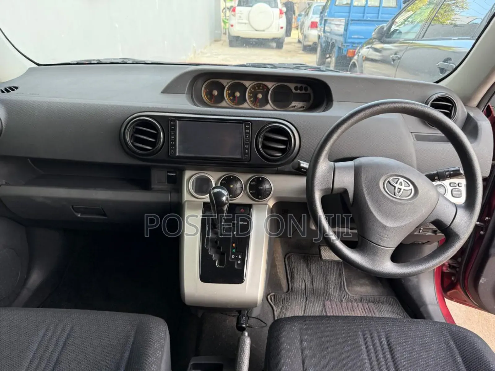 Toyota Rumion 1.5 FWD 2023 Red