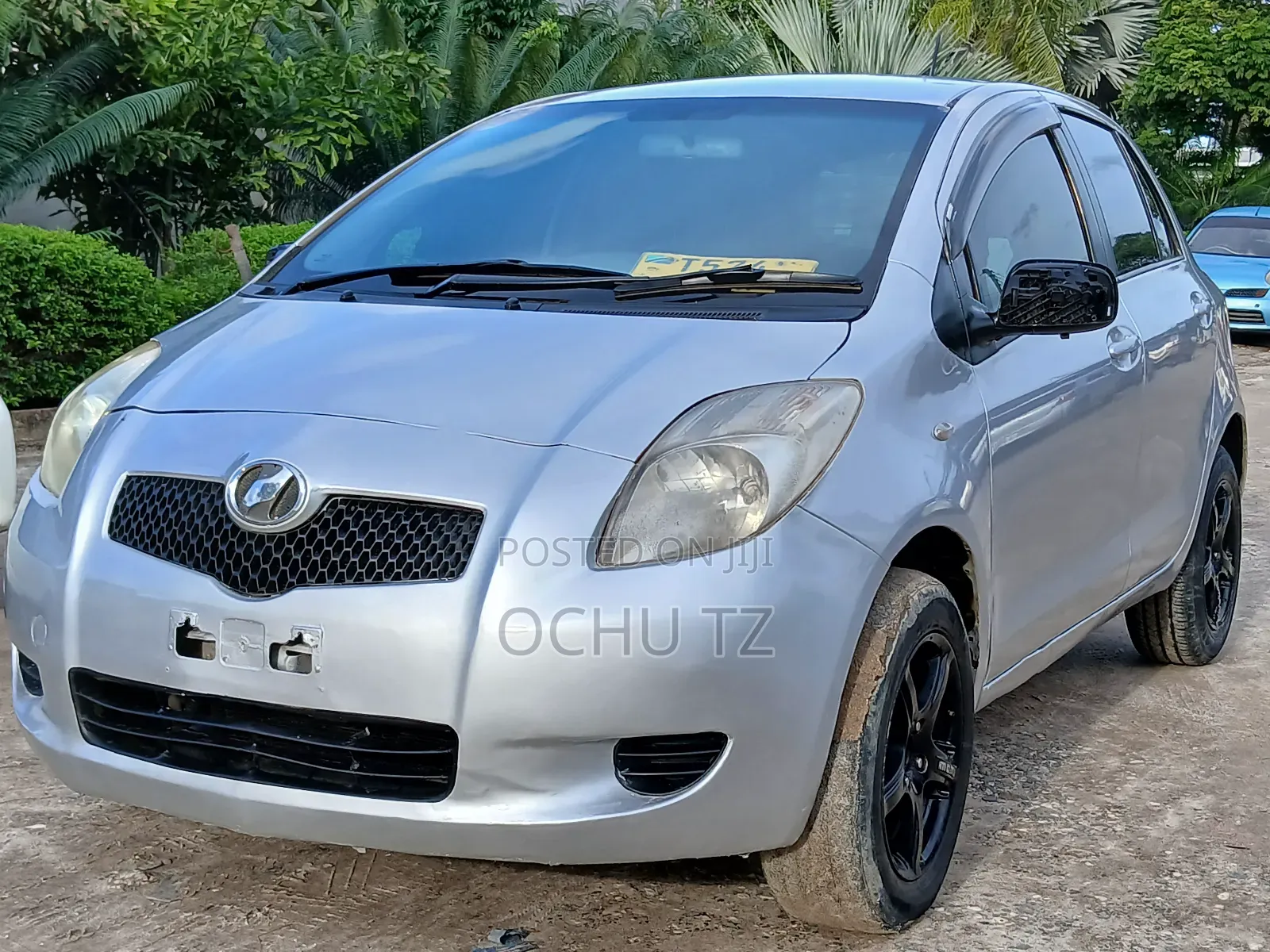 Toyota Vitz 2005 Silver