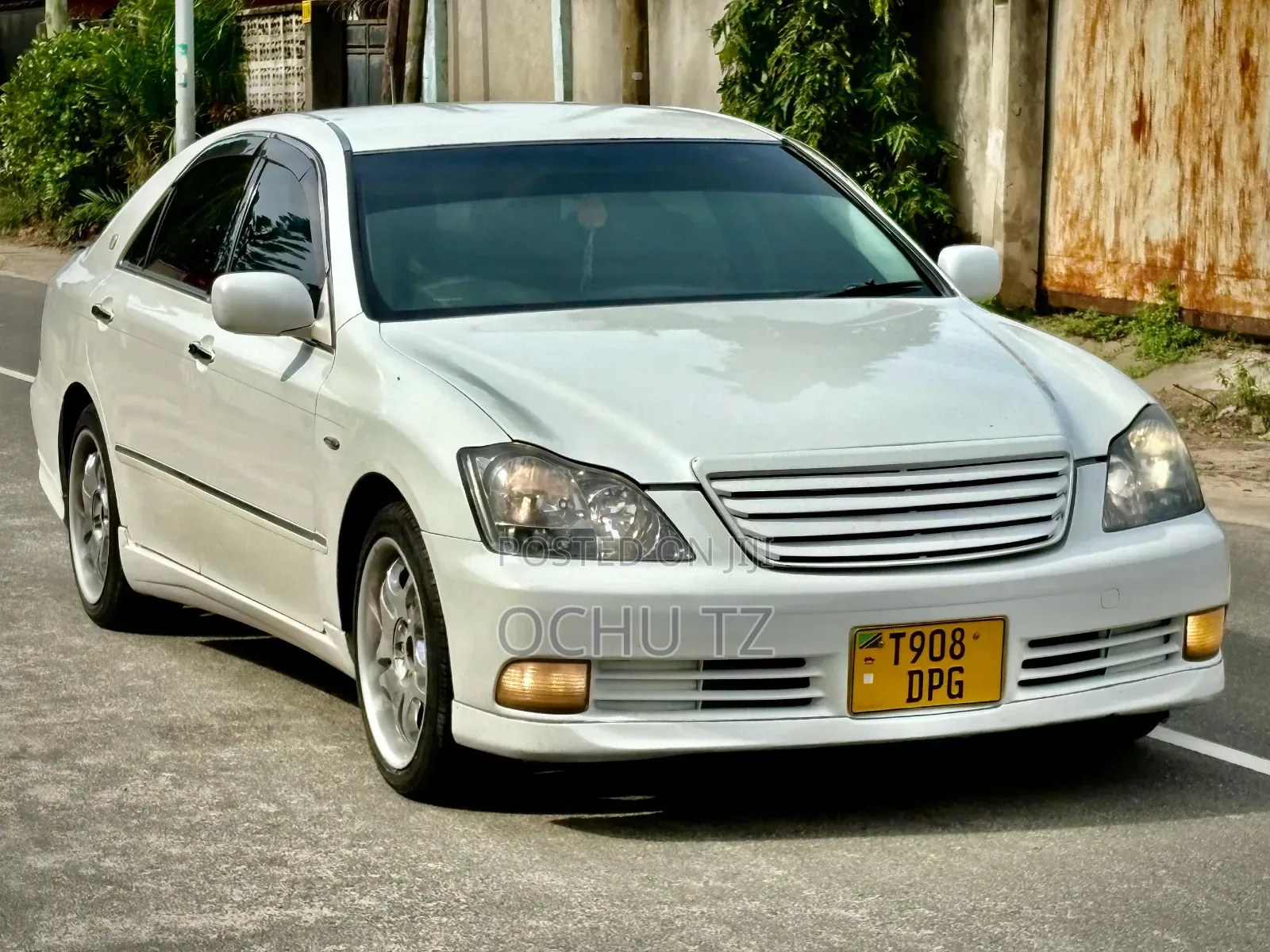 Toyota Crown Royale 2005 White