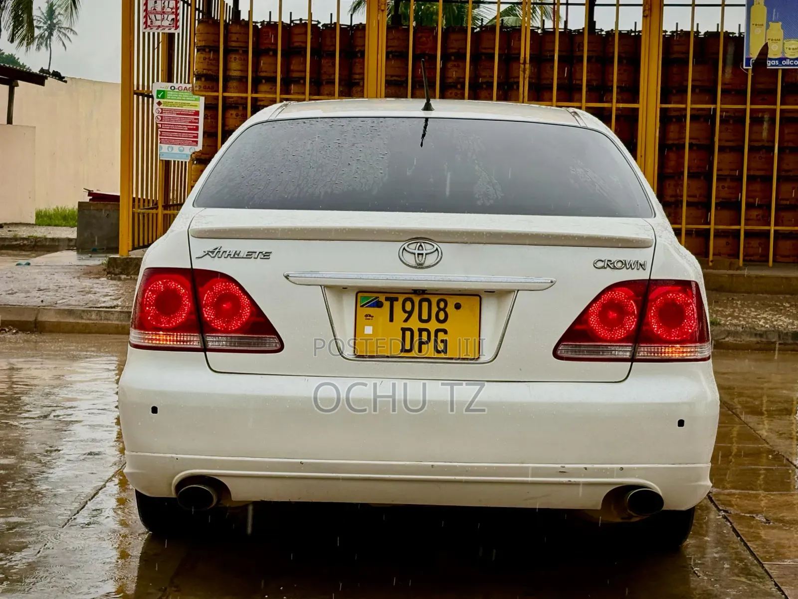 Toyota Crown Royale 2005 White
