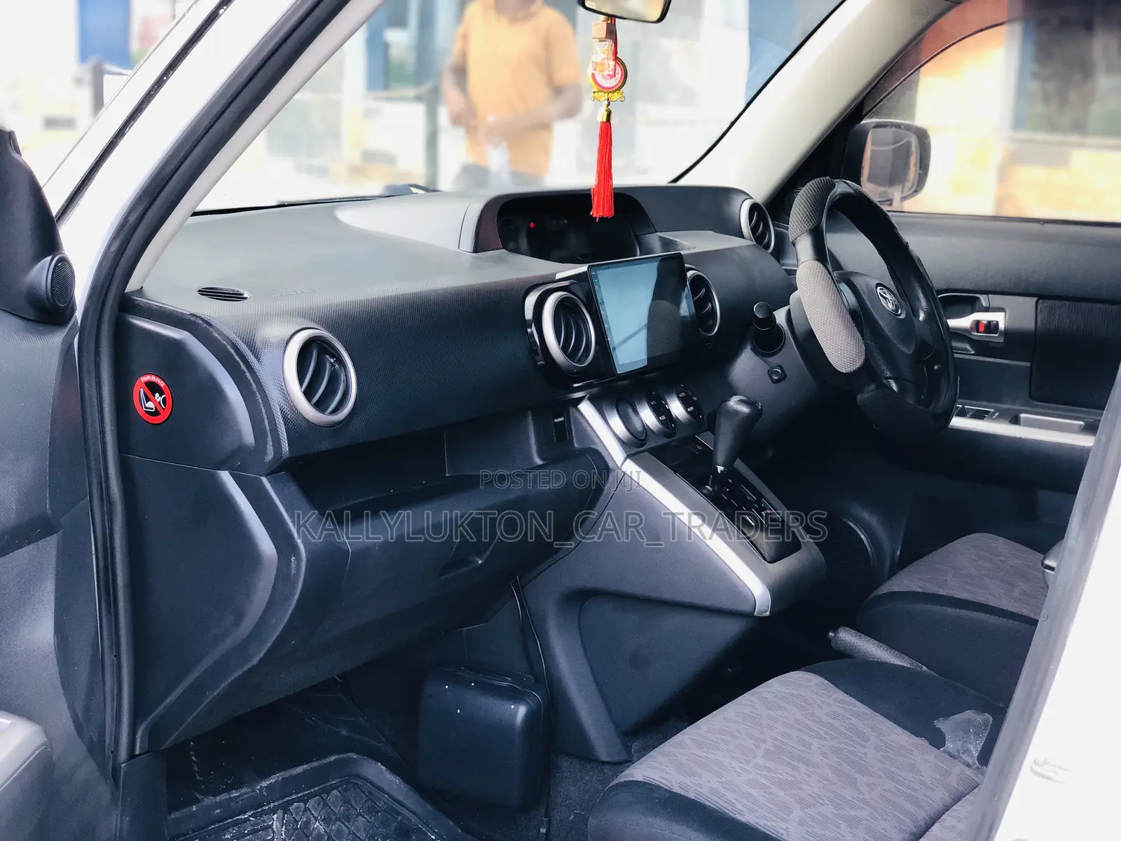 Toyota Corolla Rumion 2011 Pearl