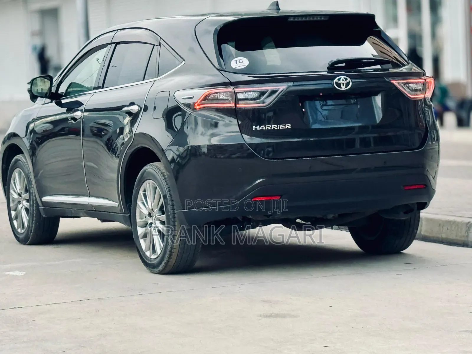 Toyota Harrier 2.0 2015 Black