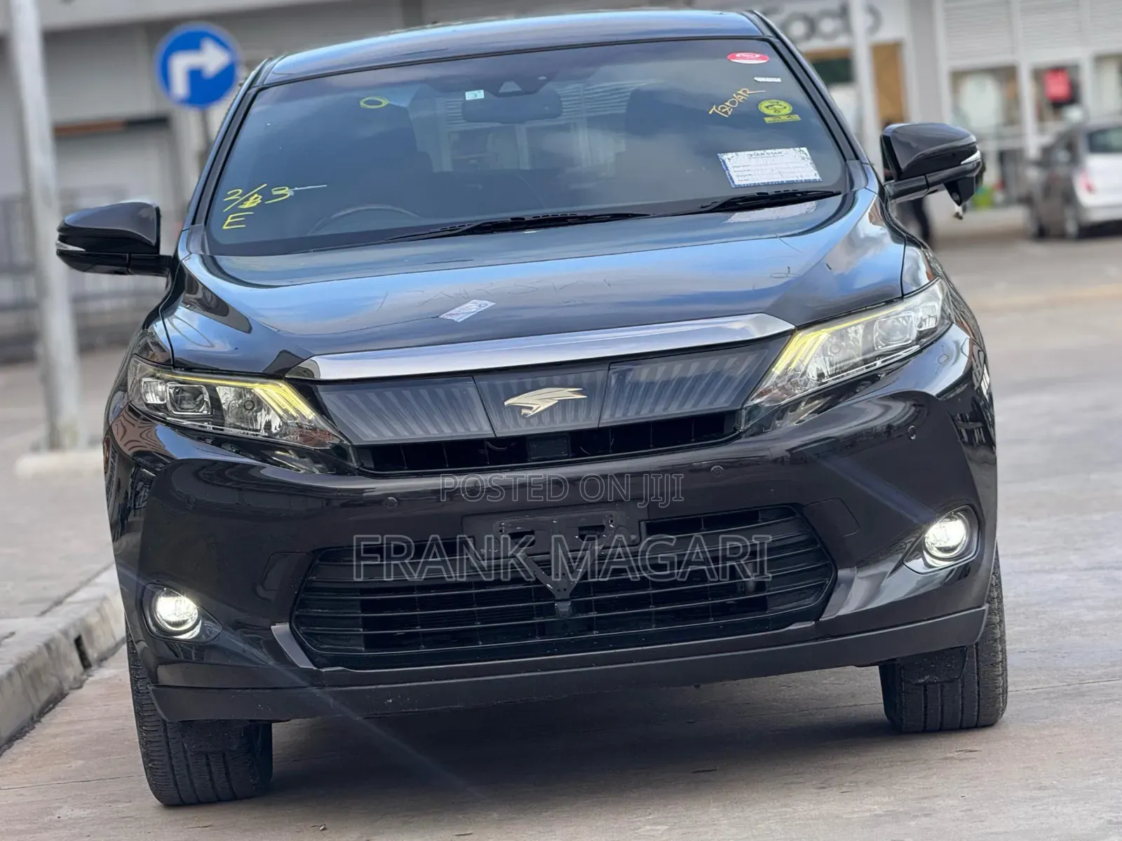 Toyota Harrier 2.0 2015 Black