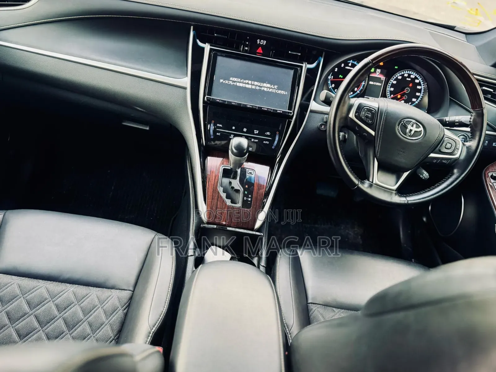 Toyota Harrier 2.0 2015 Black