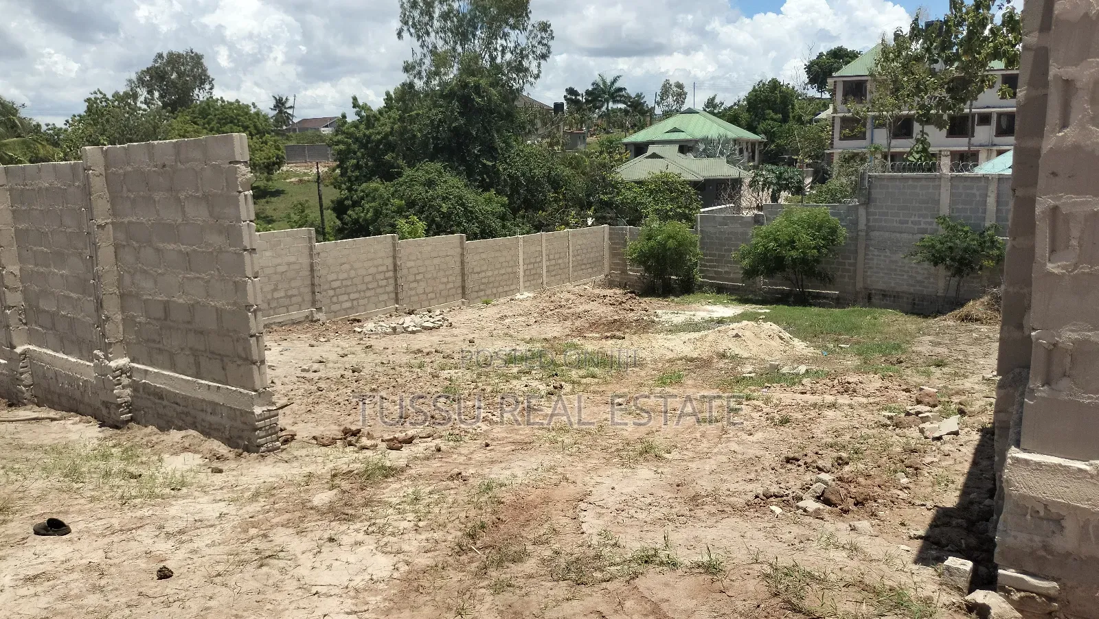 Fenced Plot for Sale in Goba Lastanza SQM 750