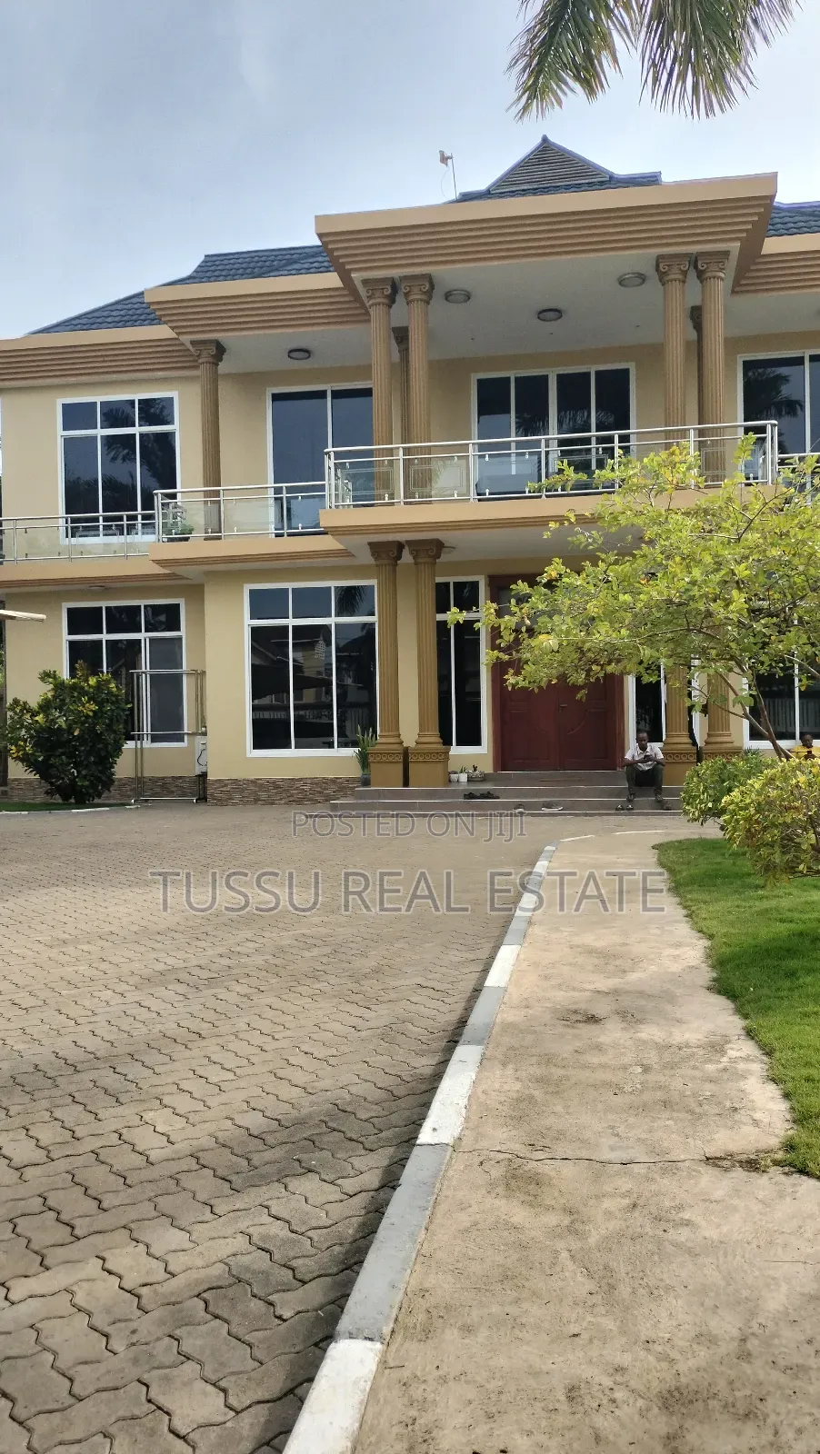 Furnished 8bdrm House in Mbezibeach Rainbow for sale