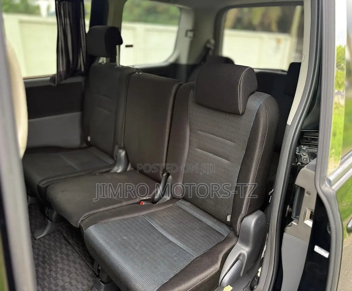 Toyota Voxy 2008 Black