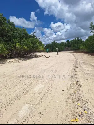 Beach Plot for Sale at Bweni Mafia