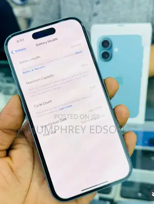 New Apple iPhone 16 128 GB Blue