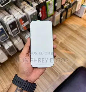 New Apple iPhone 16 128 GB Blue