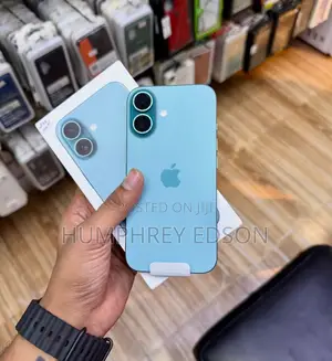 New Apple iPhone 16 128 GB Blue