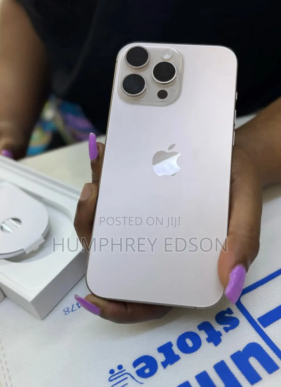 New Apple iPhone 16 Pro 256 GB Gold