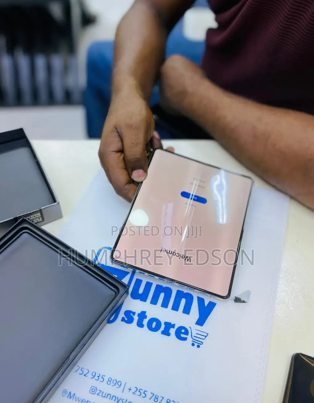 New Samsung Galaxy Z Fold4 256 GB White