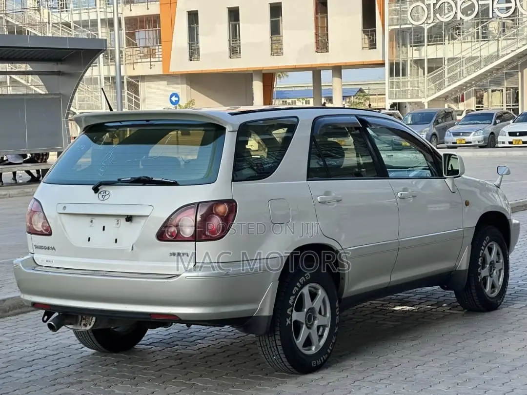 Toyota Harrier 2.2 16V 4WD 2001 White