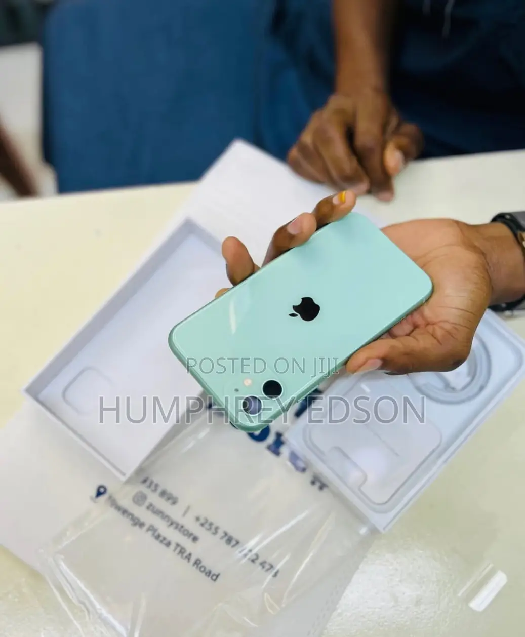 New Apple iPhone 11 128 GB Green