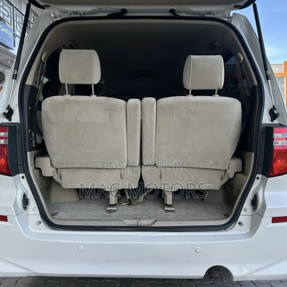 Toyota Alphard 2.4 Petrol FWD 2006 Pearl